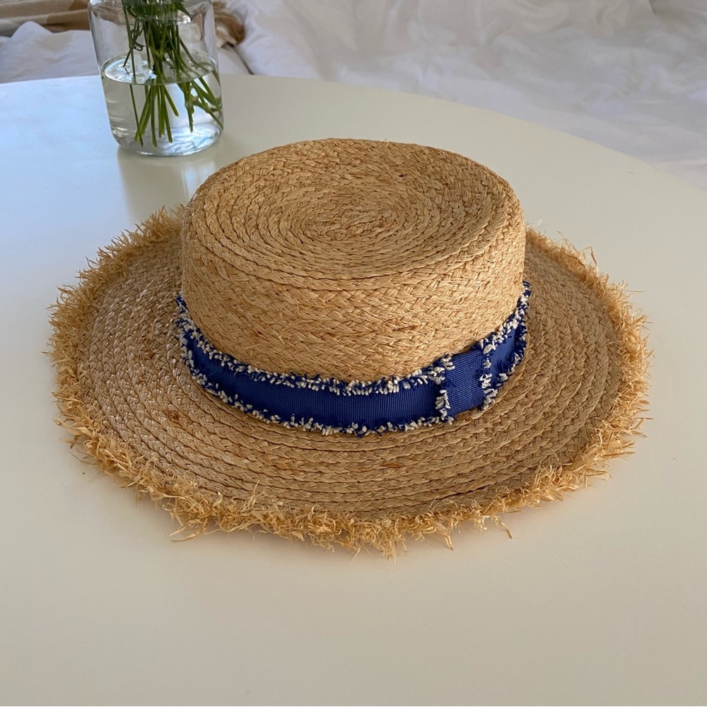 Sun hat with blue ribbon
